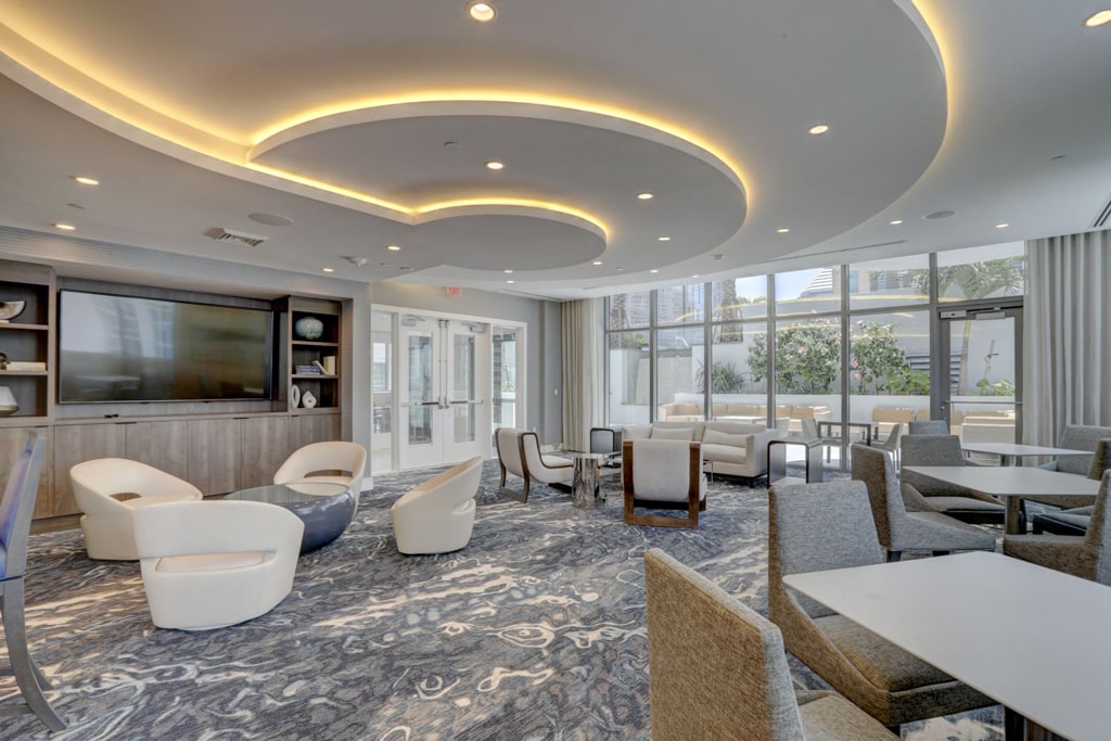 100 Las Olas Club Room