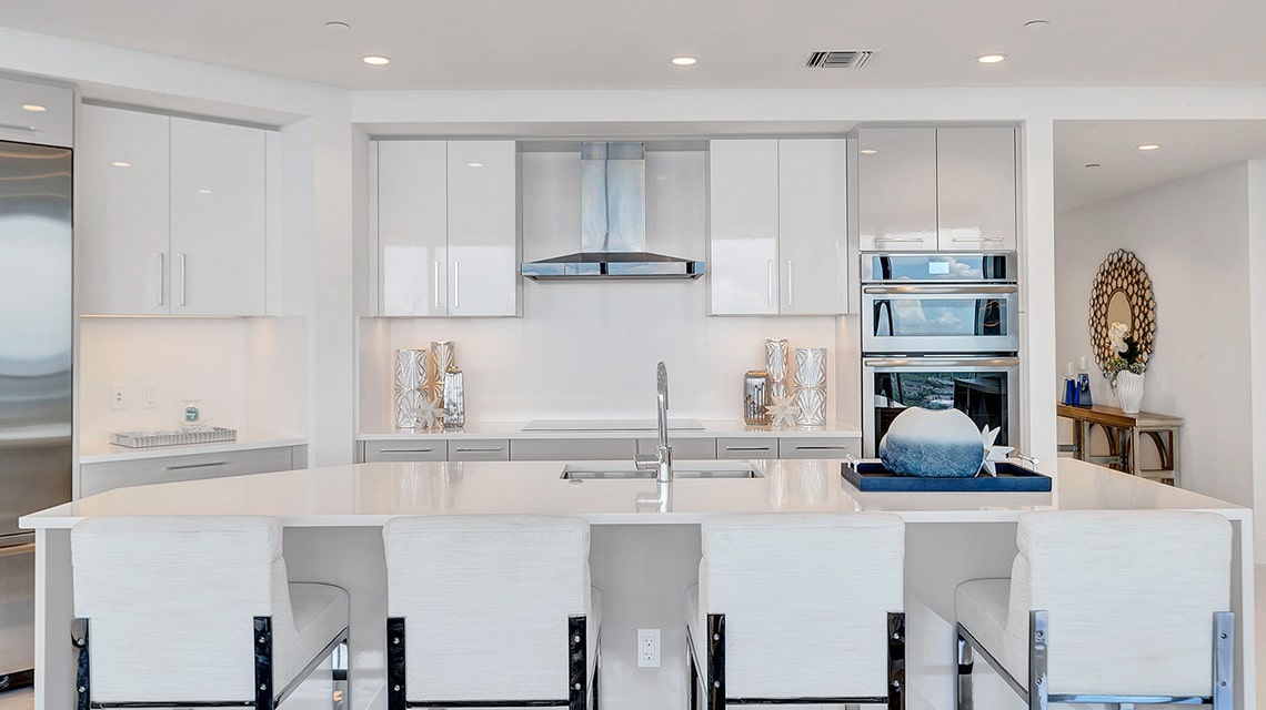 100 Las Olas Residence 3703 kitchen island